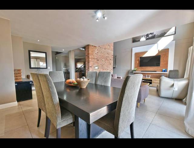 2 BEDROOM APARTMENT FOR SALE IN SANDTON CENTRAL